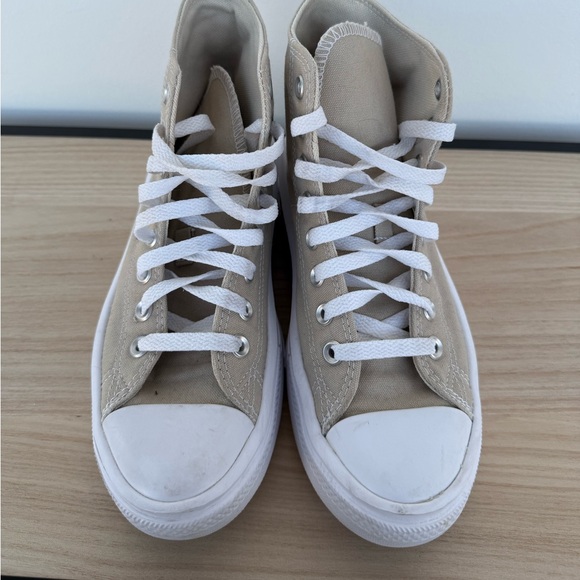 Tan converse high tops - Picture 3 of 7